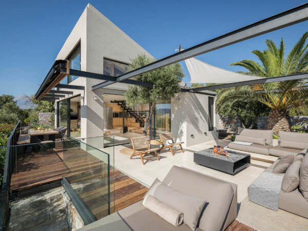 Villa Openness